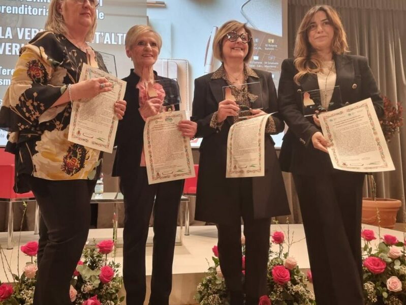 premio a 4 donne