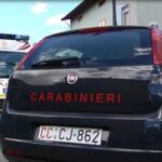 aggredisce ex moglie con spranga di ferro